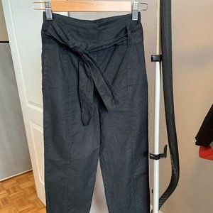 Aritzia Wilfred high-waisted linen pant